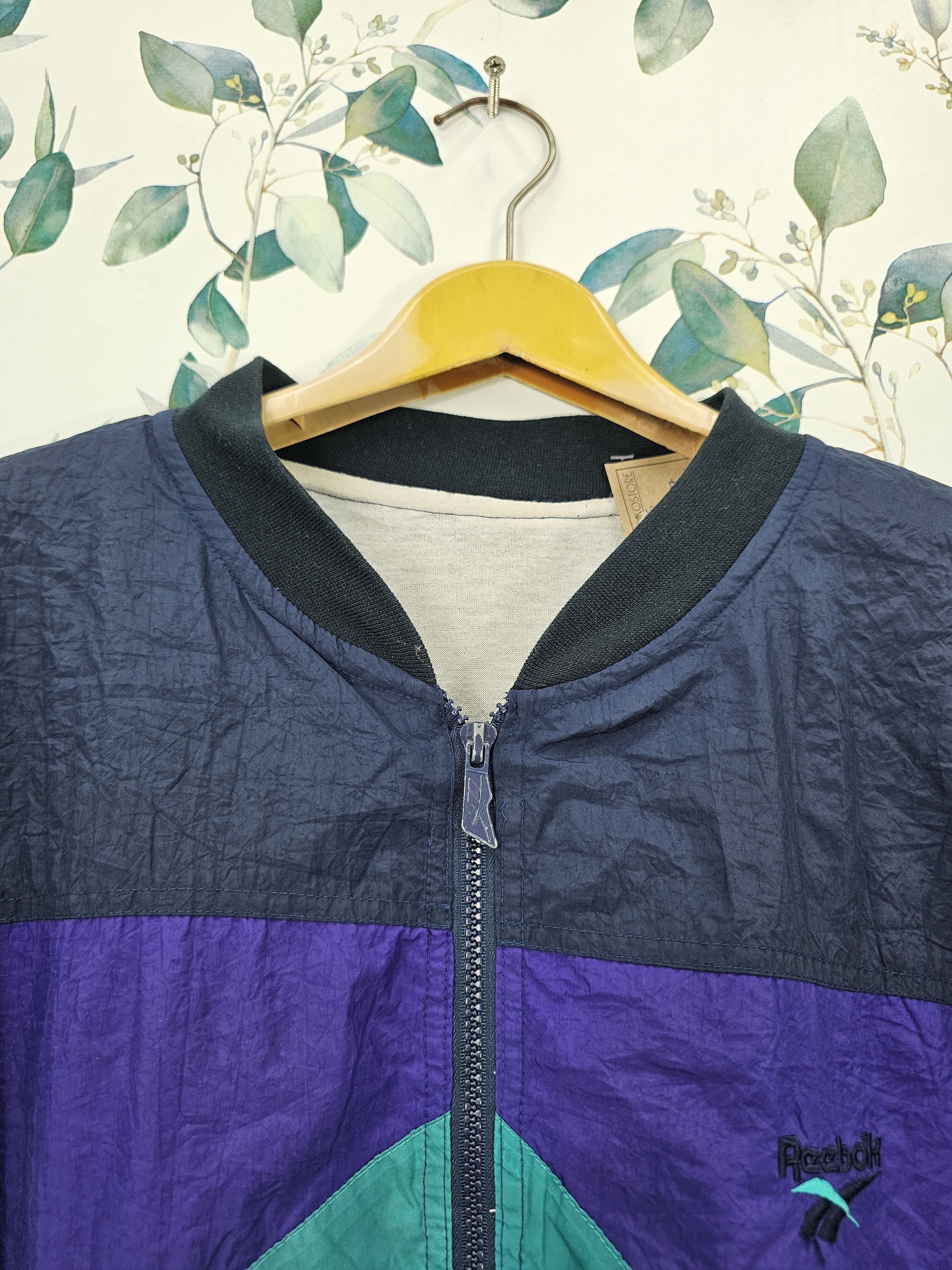 Reebok Vtg REEBOK Multi Color Block Embroider Windbreaker J0106 Size US XL / EU 56 / 4 - 11 Thumbnail