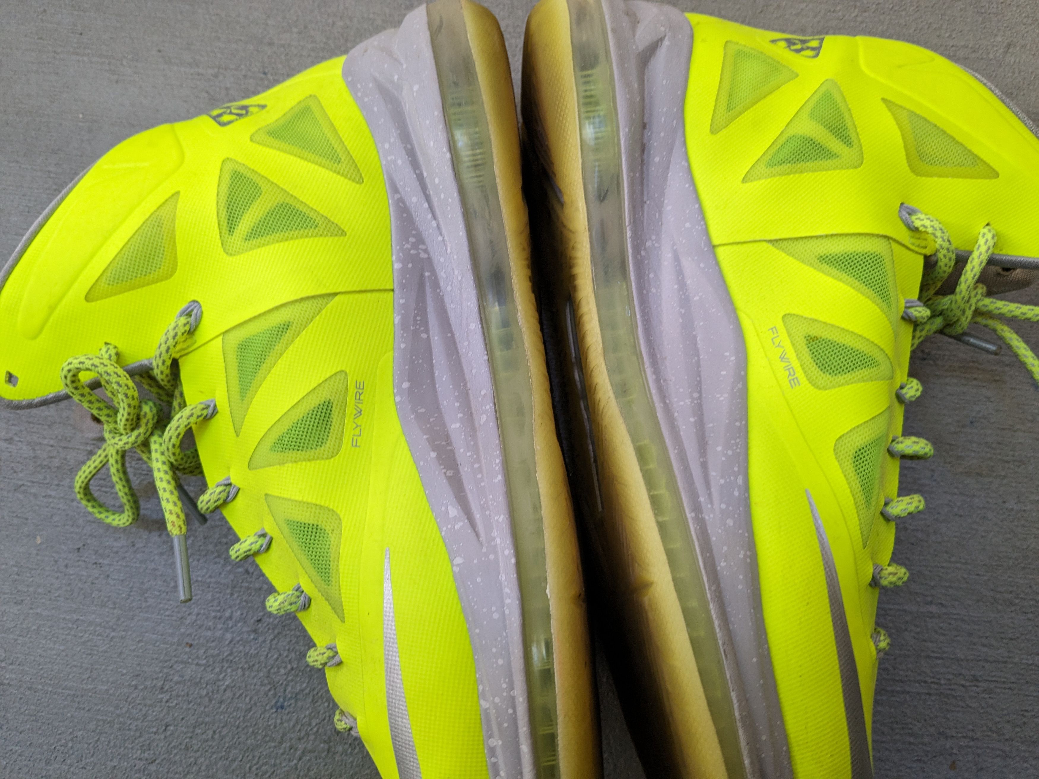 Nike Nike LeBron 10 Volt 11 541100-700 Basketball Yellow Green Size US 11 / EU 44 - 9 Thumbnail
