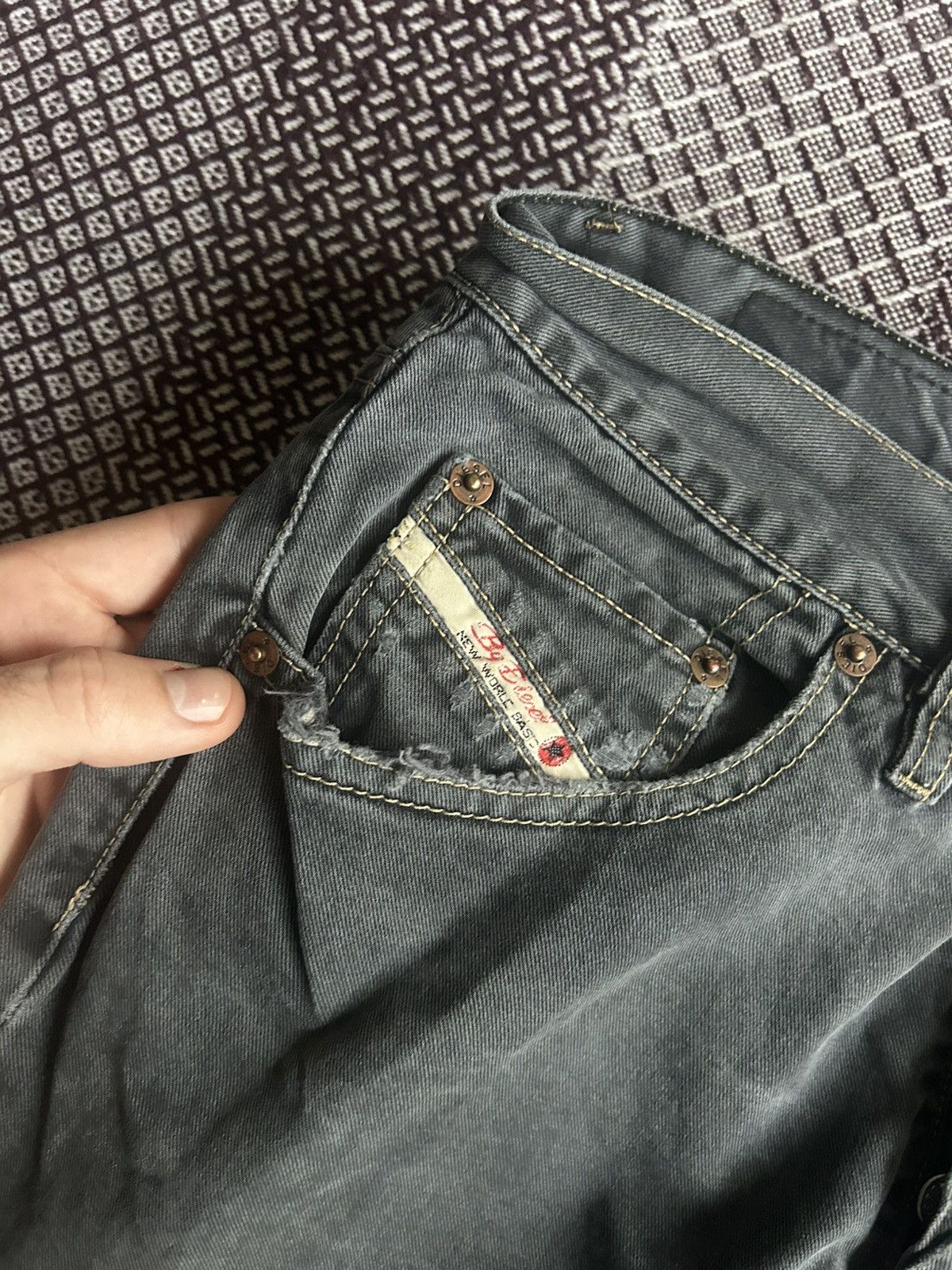 Diesel Vintage Diesel Archive Distressed Jeans 90s Thrashed Size 31 Size US 31 - 12 Thumbnail