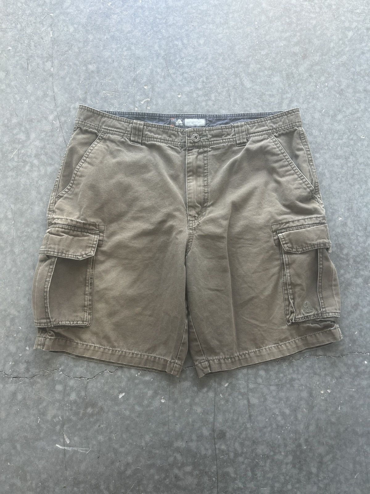 Nike ACG × Vintage Vintage Y2K Nike ACG Hiking Cargo Shorts Size US 36 / EU 52 - 1 Thumbnail