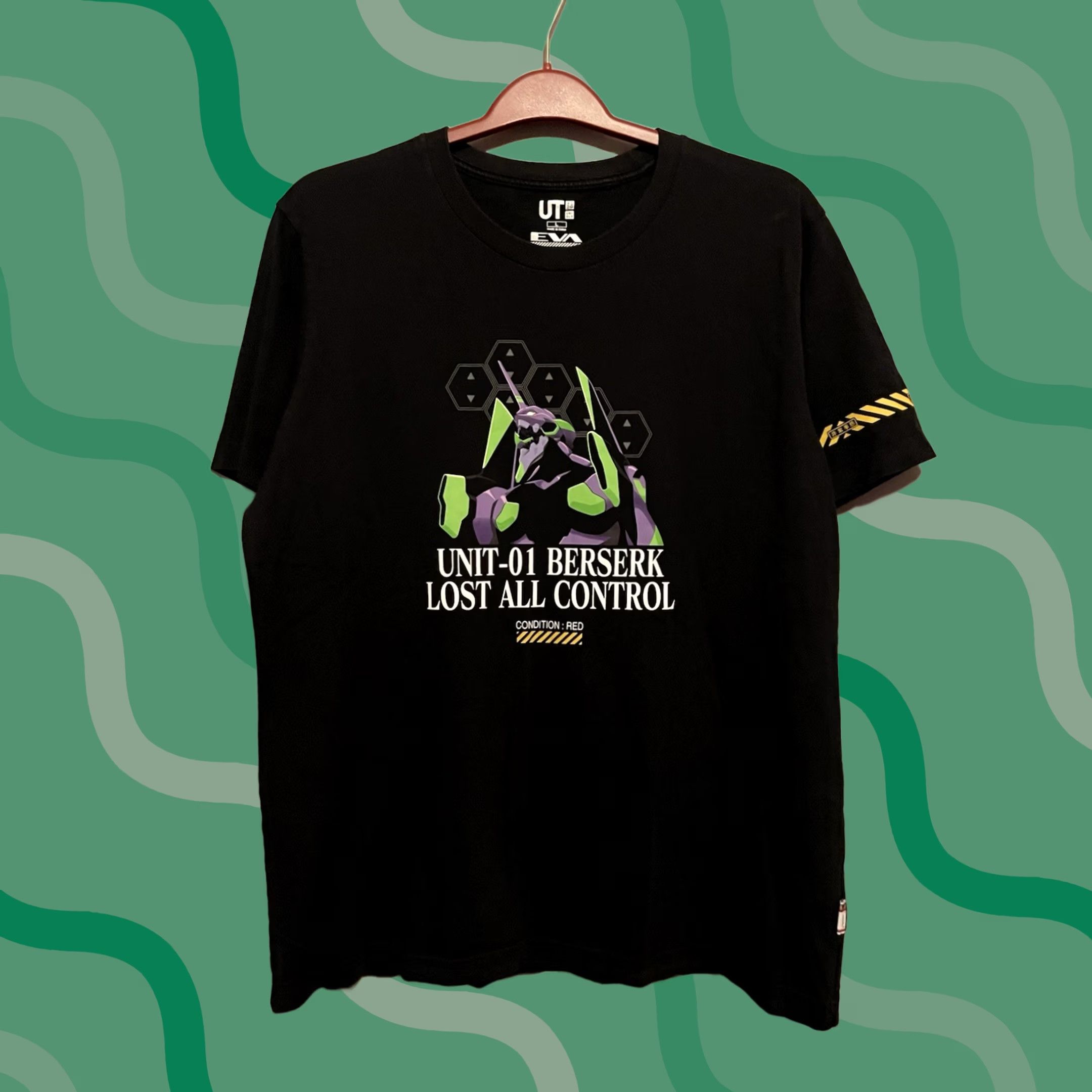 Uniqlo Uniqlo UT Evangelion Berserk Anime Black T-Shirt L Men 90s Anime Unit 01 Logo Graphic Print Casual Shirt Size US L / EU 52-54 / 3 - 1 Thumbnail