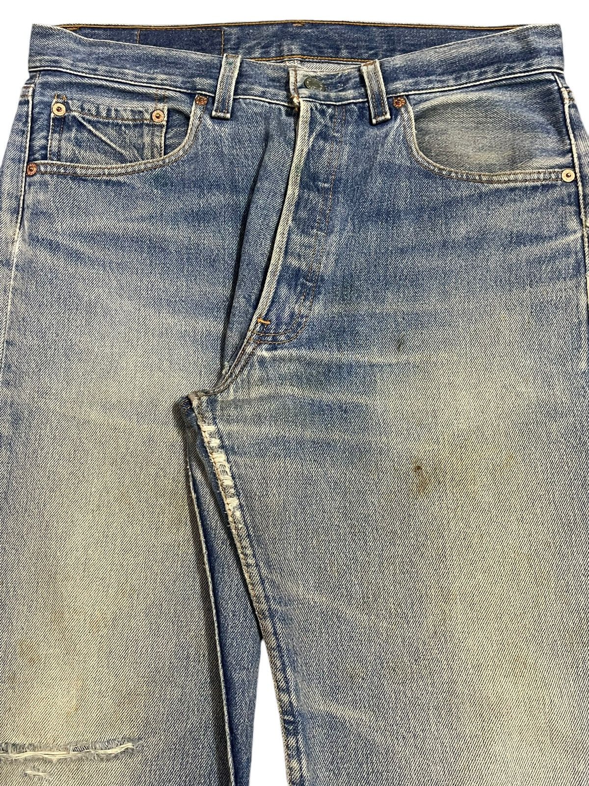 Levi's Vintage 90s Levis 501 Blue Faded Wash Distressed Style Jeans Size US 32 / EU 48 - 4 Thumbnail