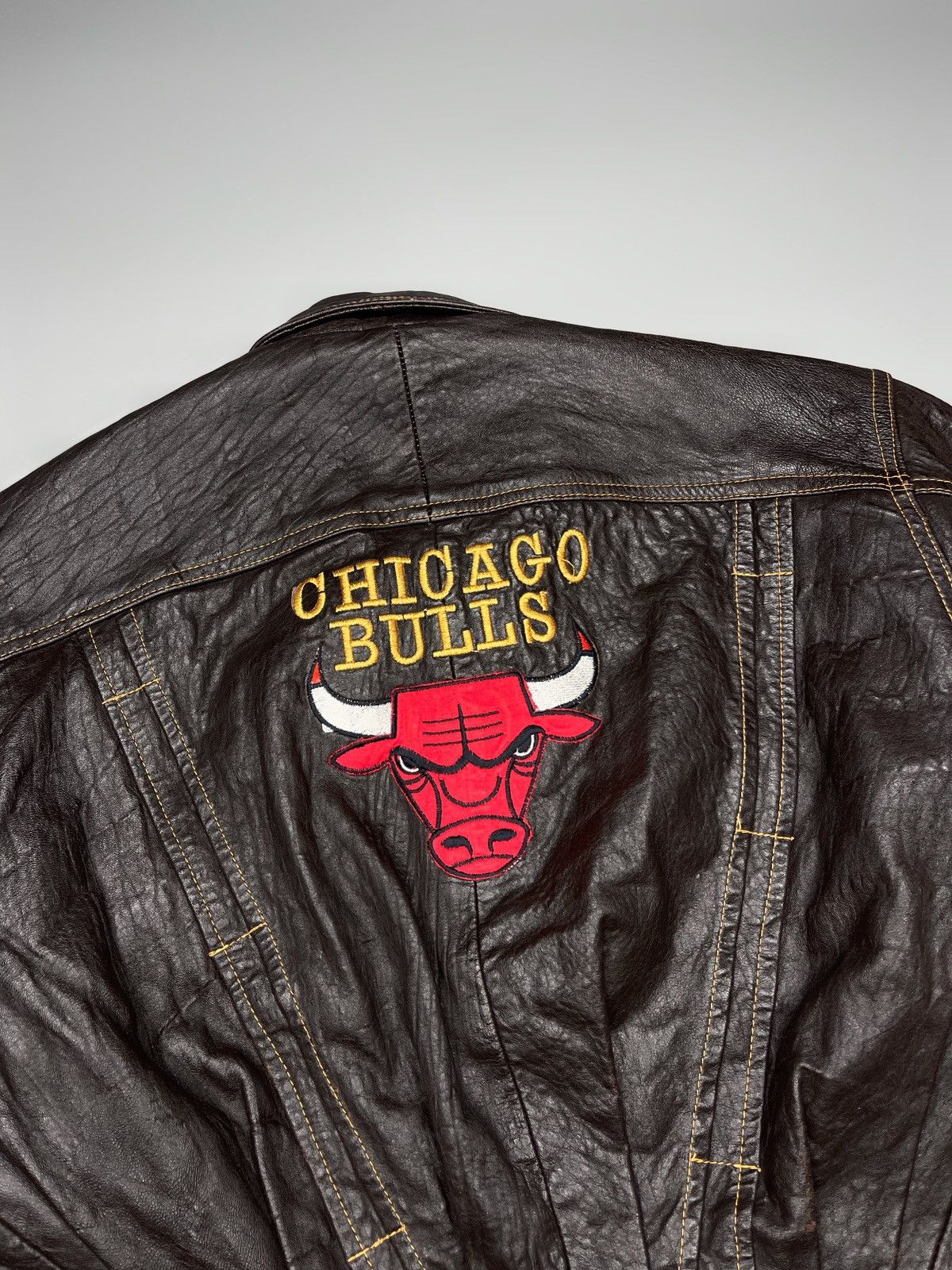 NBA × Vintage Vintage 90’s Chicago Bulls Leather Jacket RARE Size US S / EU 44-46 / 1 - 7 Thumbnail