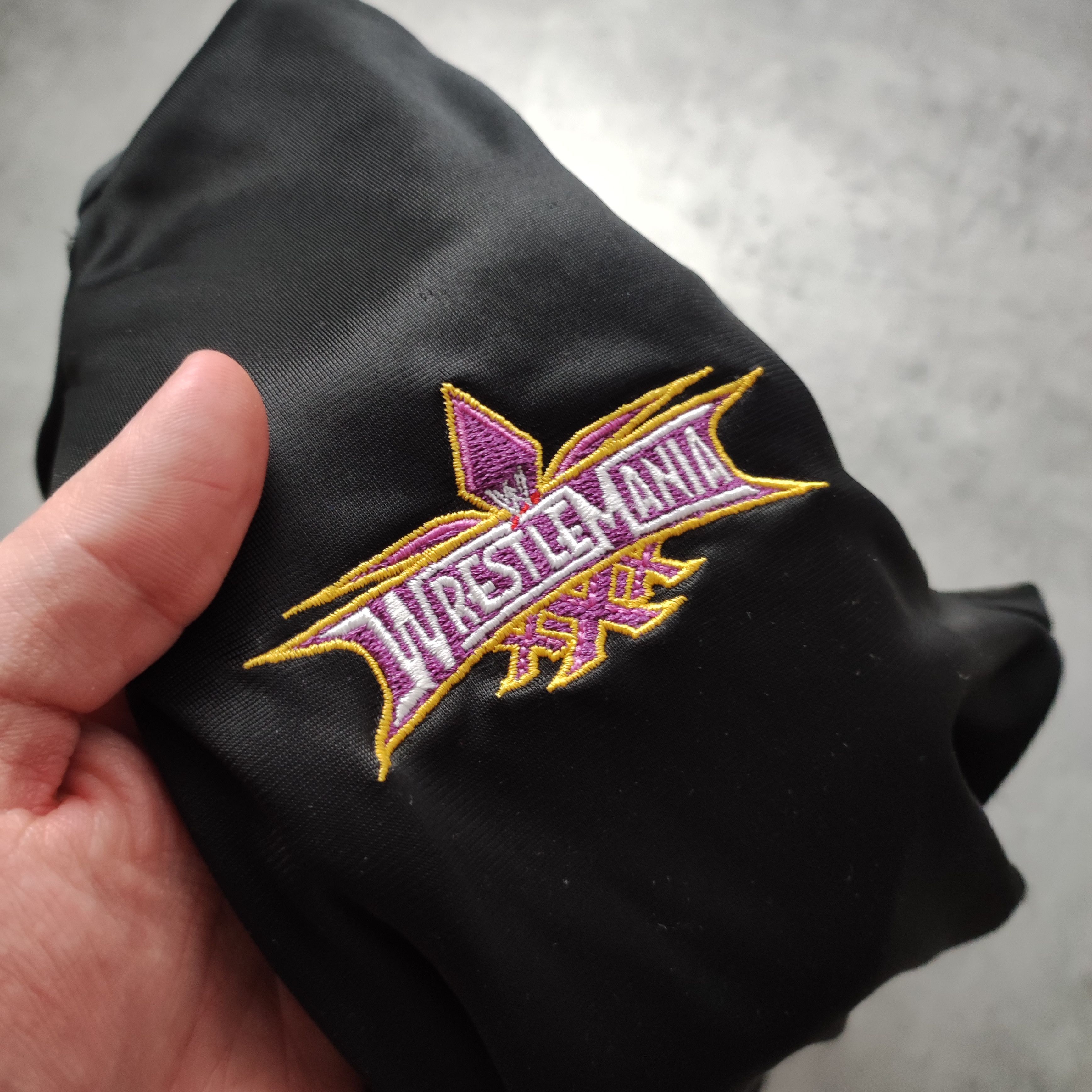 WWE RARE Limited WWE Wrestlemania 30 XXX 2014 Sweatshirt Size US M / EU 48-50 / 2 - 5 Thumbnail