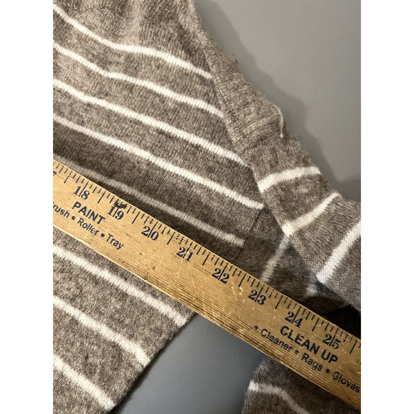 Abercrombie & Fitch Abercrombie & Fitch Women's Pullover Sweater M Brown Asymmetrical Sleeve Pockets Casual Classic Preppy Size M / US 6-8 / IT 42-44 - 6 Thumbnail