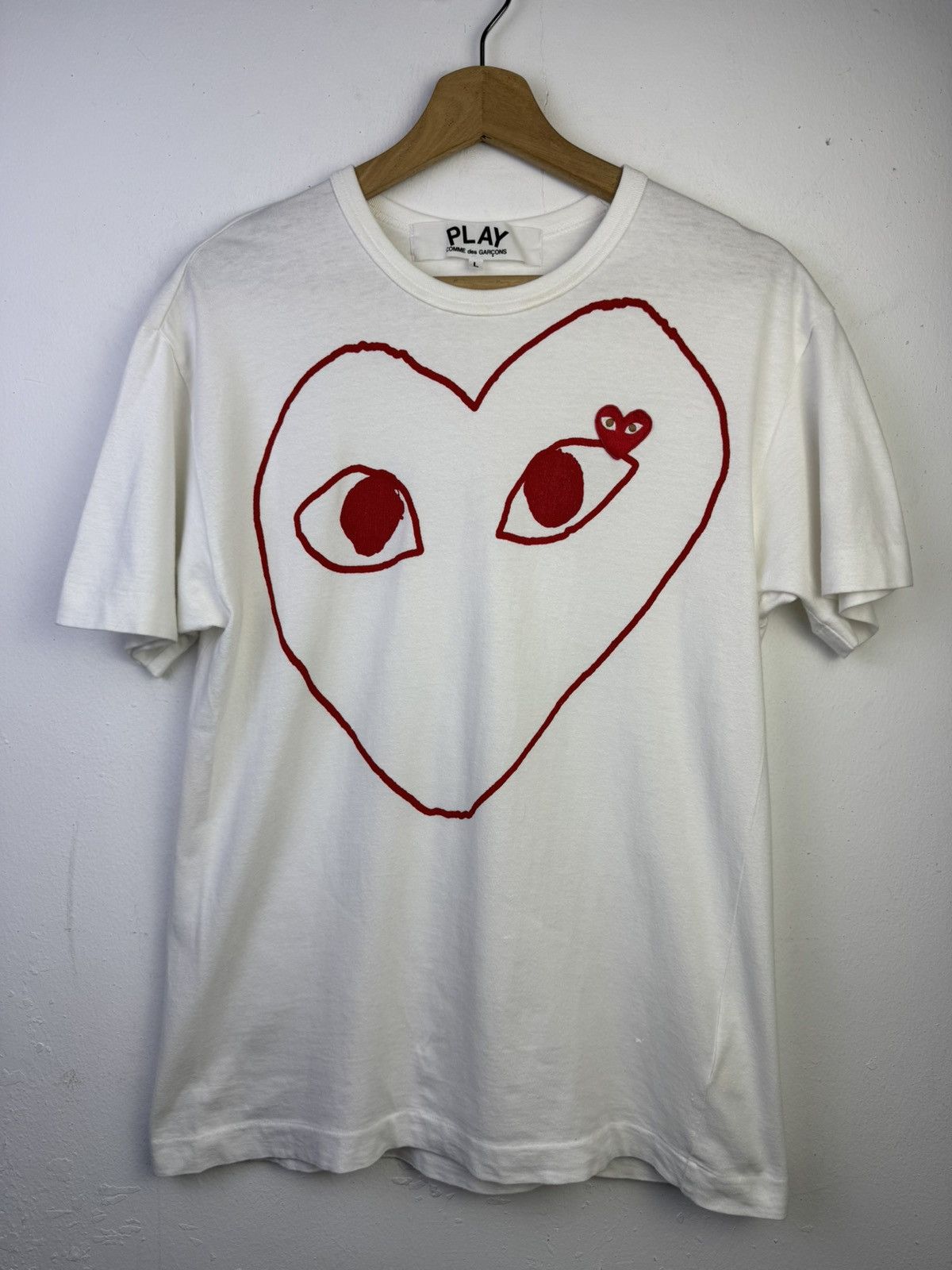 Comme des Garcons PLAY Comme des Garçons Play T-shirt with the signature red heart Size US L / EU 52-54 / 3 - 1 Thumbnail