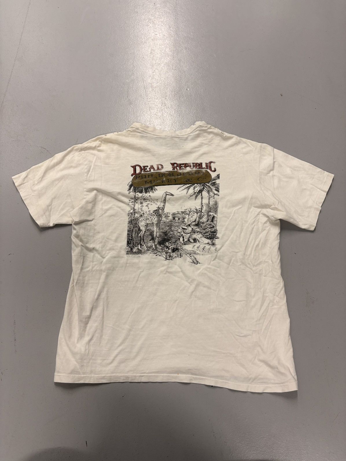 Vintage Vintage 1987 Grateful Dead “Dead Republic” Distressed Tee XL Size US XL / EU 56 / 4 - 1 Thumbnail