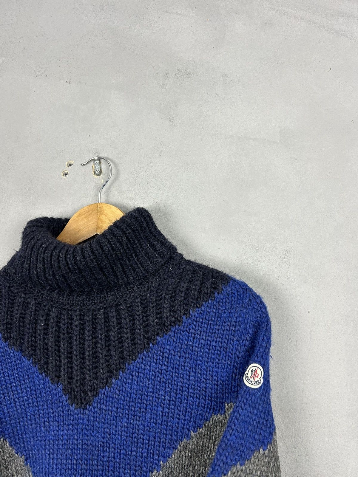 Moncler Moncler Wool Chevron Knit Sweater Made in Italy Size M Size US M / EU 48-50 / 2 - 4 Thumbnail
