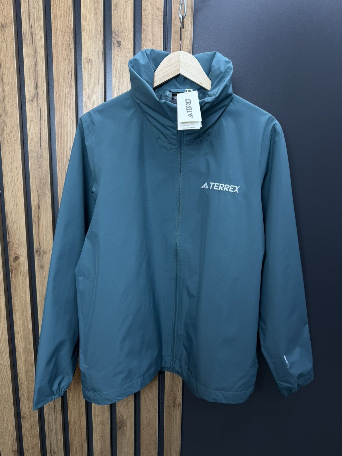 Adidas Adidas Terrex Multi Essential 2L Rain Jacket Green Women’s Size L / US 10 / IT 46 - 2 Thumbnail