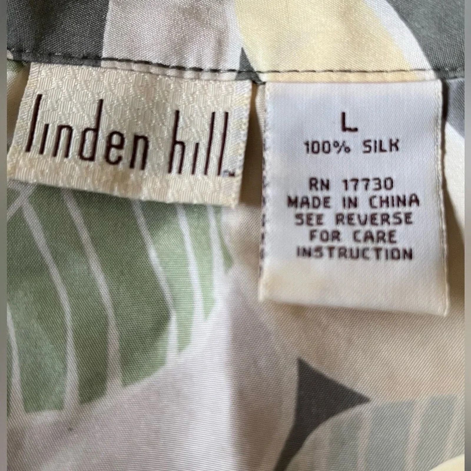 The Unbranded Brand Linden Hill Hawaiian floral print camp shirt, size Large. Size L / US 10 / IT 46 - 3 Thumbnail