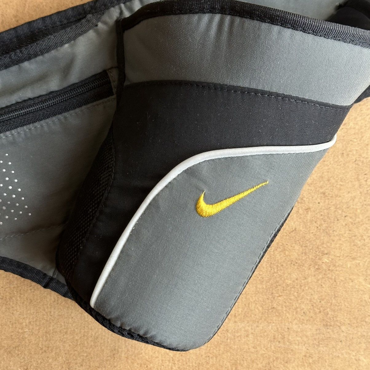 Nike Vintage Nike Waist Fanny Pack Water Bottle Holder Bag Size ONE SIZE - 2 Thumbnail