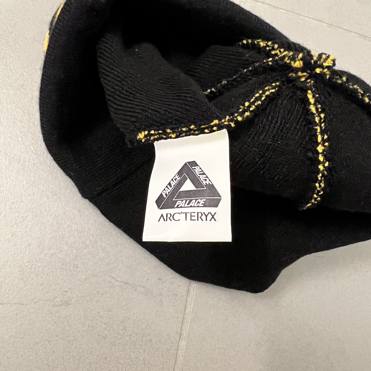 Arc'teryx × Palace Palace x Arcteryx Beanie Size ONE SIZE - 2 Thumbnail