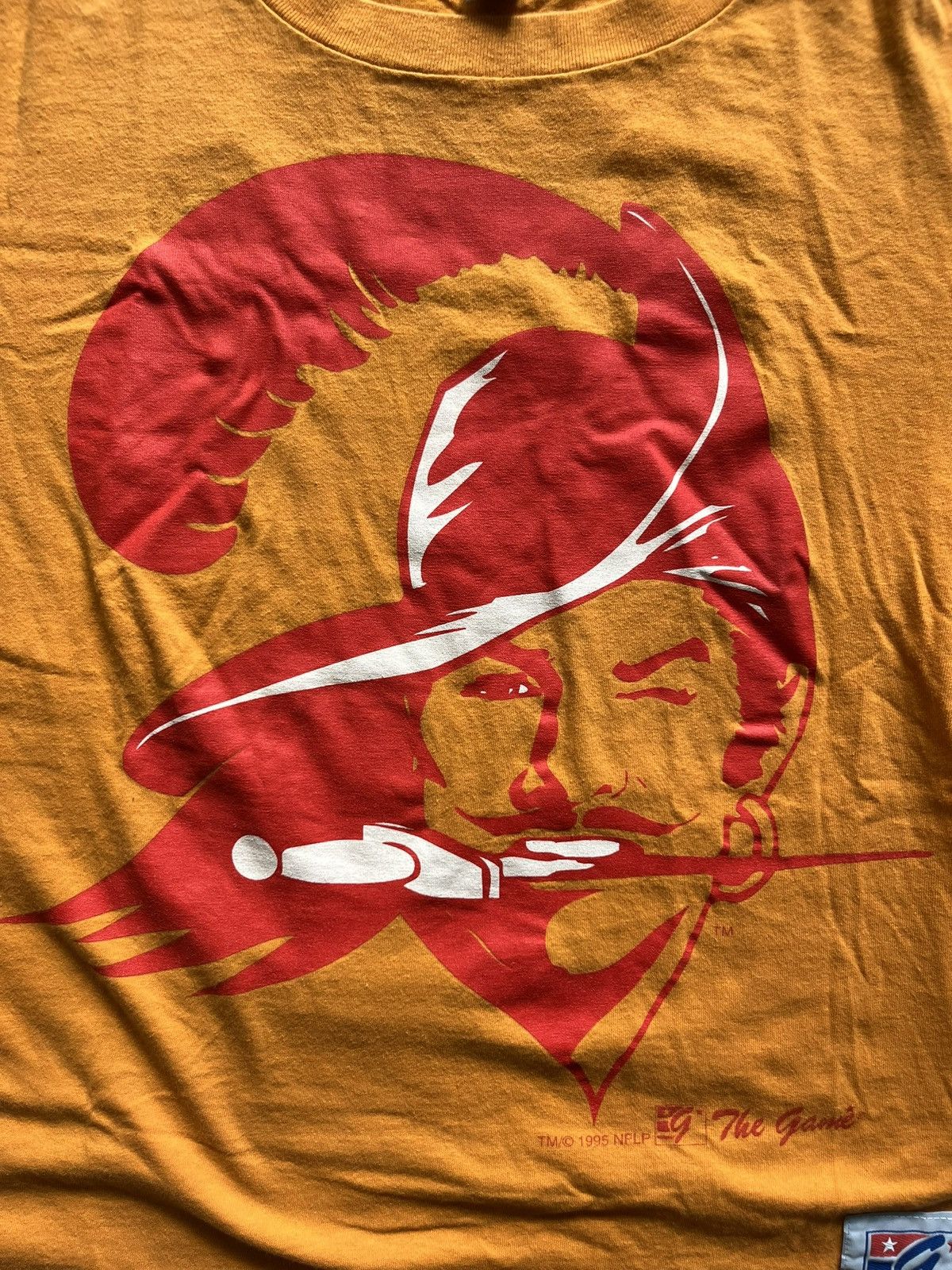 NFL × The Game × Vintage Vintage 1995 Tampa Bay Buccaneers Big Logo NFL Tee Size US M / EU 48-50 / 2 - 3 Thumbnail