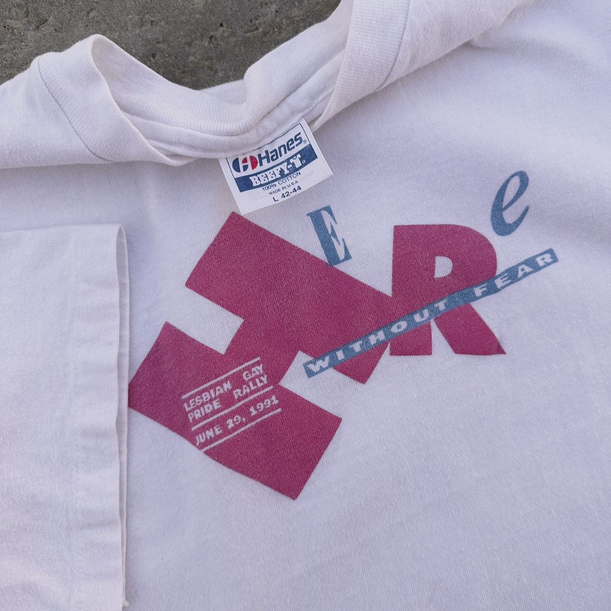 Hanes VTG 80’s Here Without Fear Gay Pride Rally Graphic Shirt Size US L / EU 52-54 / 3 - 2 Thumbnail