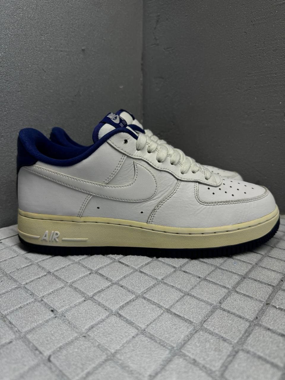 Nike Nike AF1 Low '07 Leather LE Size US 8 / EU 41 - 5 Thumbnail