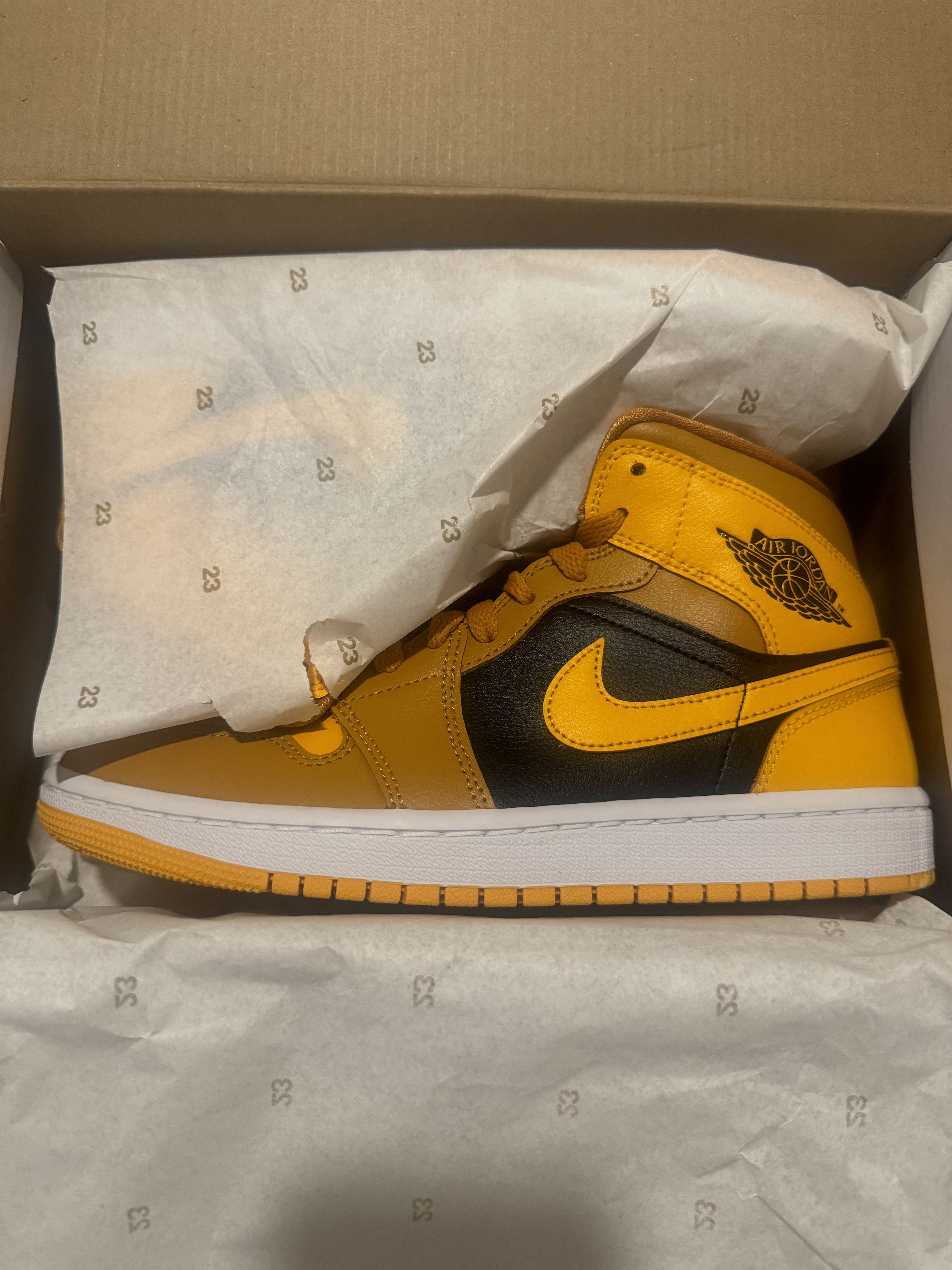 Jordan Brand × Nike NIB Women’s Air Jordan 1 Mid Chutney Size US 7.5 / IT 37.5 - 9 Thumbnail