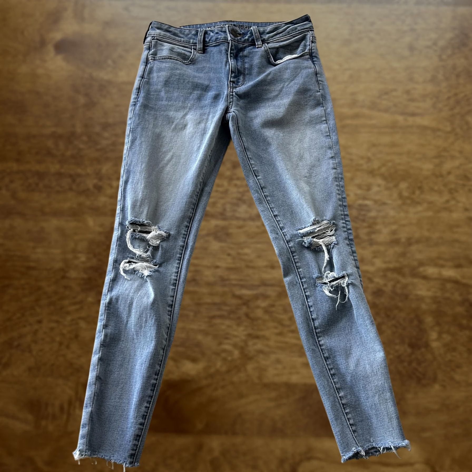 American Eagle Outfitters American Eagle Outfitters Jeans Womens 6 Blue Light Wash Distressed Skinny Denim Size 28" / US 6 / IT 42 - 1 Thumbnail