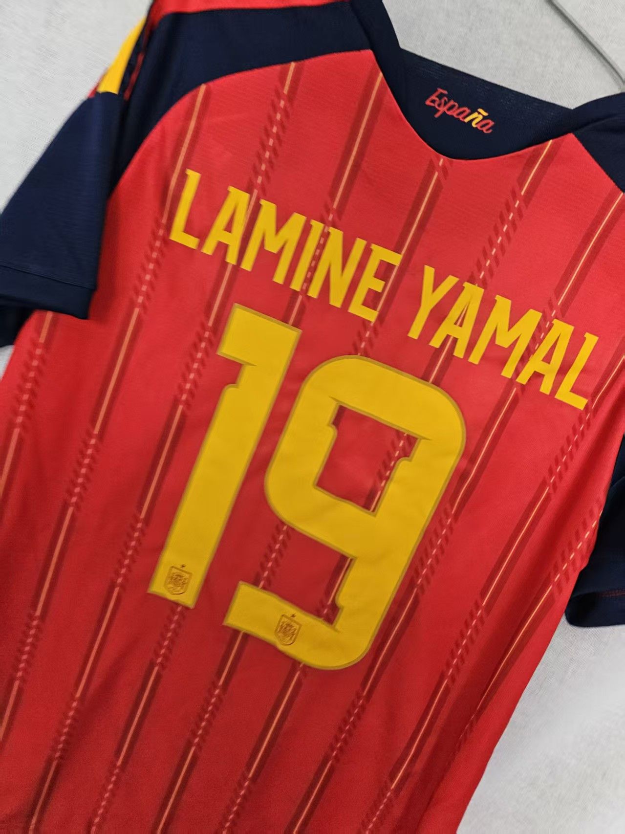 Other 2026 Spain 19 Lamine Yamal Jersey Home XXL Size US XXL / EU 58 / 5 - 4 Thumbnail