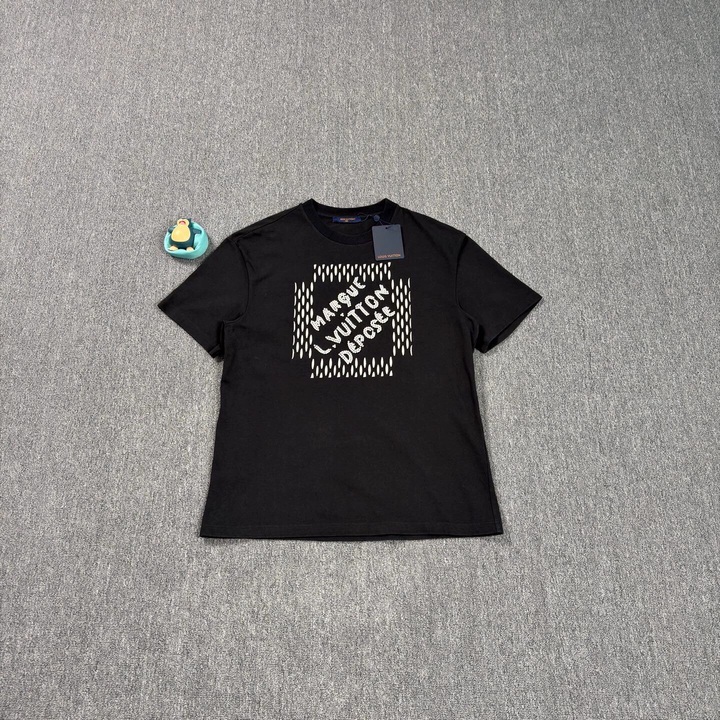 Louis Vuitton LV x Pharrell Beaded Black Short-Sleeve XL Size US XL / EU 56 / 4 - 1 Thumbnail