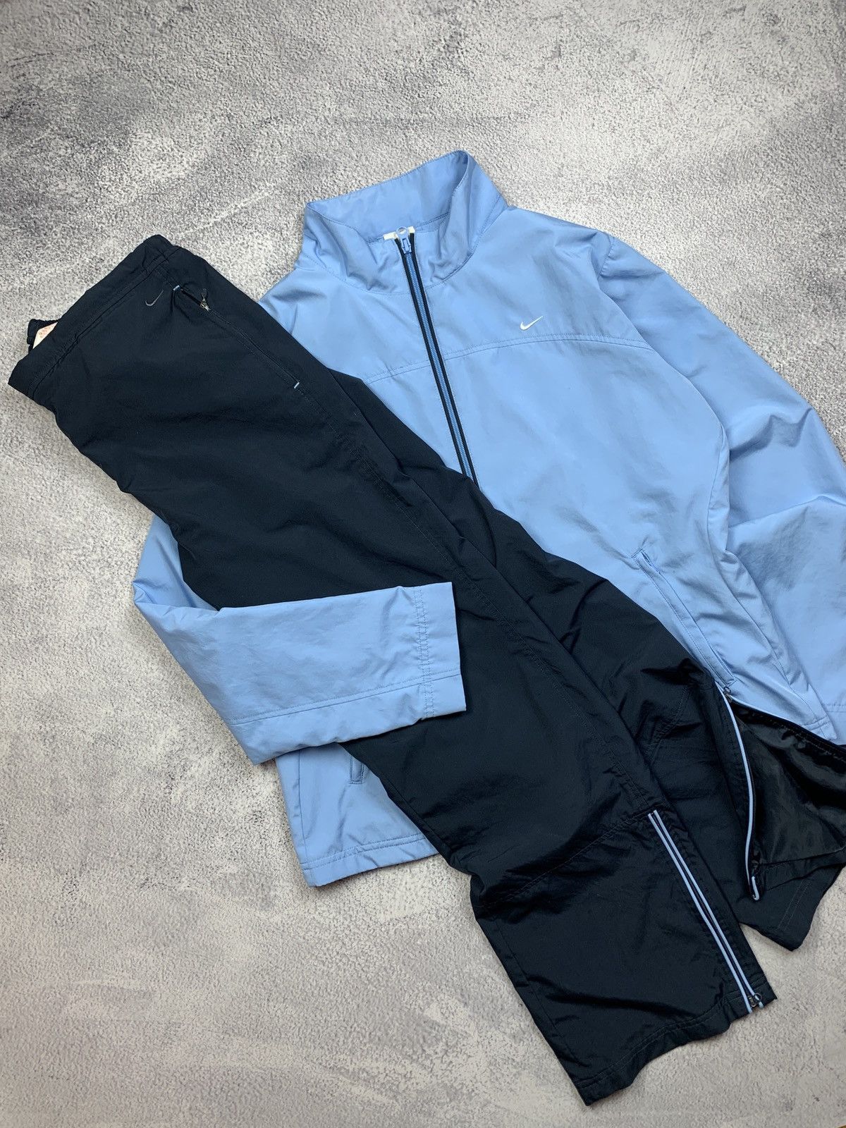 Nike Vintage Nike Womens Blue Tracksuit L Retro 90s Style Size L / US 10 / IT 46 - 2 Thumbnail