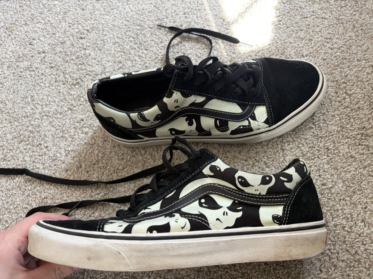 Vans Vans Old Skool Alien Ghosts Low Top Sneakers Size US 10 / EU 43 - 2 Thumbnail