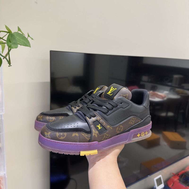 Louis Vuitton Louis Vuitton Trainer Casual Sneakers in Lakers Colorway -2 Size US 8.5 / EU 41-42 - 9 Thumbnail