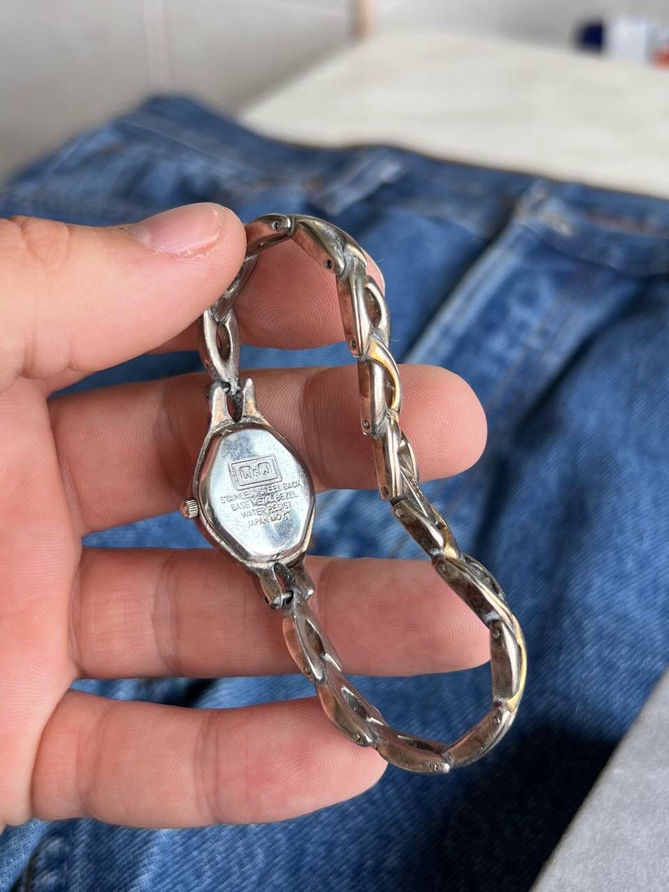 Japanese Brand Futuristic Minimalistic Q&Q Japanese Style Bracelet Watch Size ONE SIZE - 4 Thumbnail