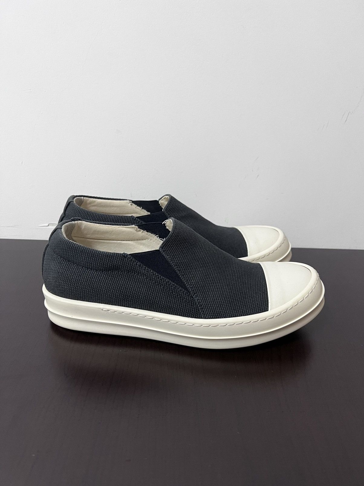 Rick Owens Drkshdw Rick owens drkshdw slip on boat sz37.5 Size US 7.5 / IT 37.5 - 2 Thumbnail