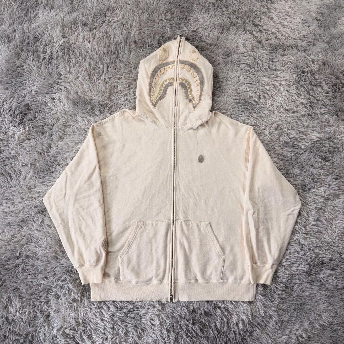 Bape bape night glow shark hoodie in cream Size US XL / EU 56 / 4 - 1 Thumbnail