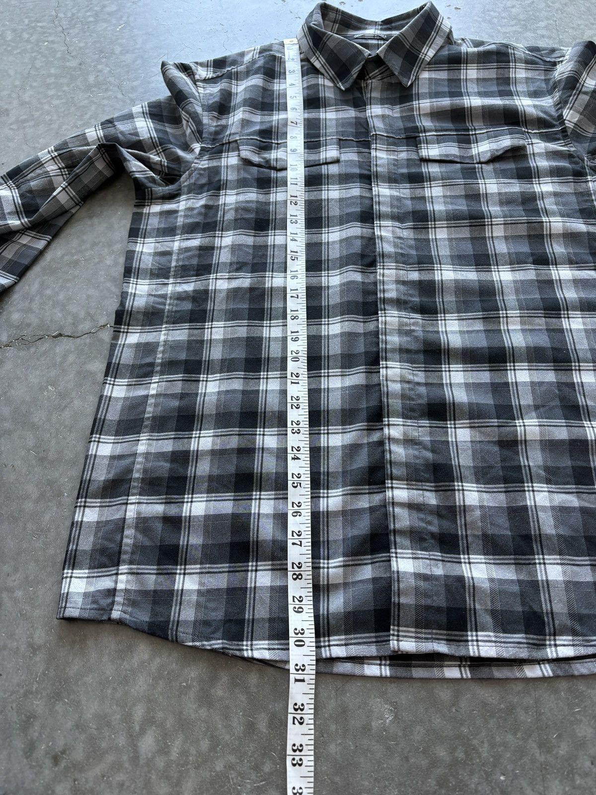 Arc'teryx Arcteryx Gryson Button Up Shirt Plaid Hidden Buttons Size US L / EU 52-54 / 3 - 10 Thumbnail