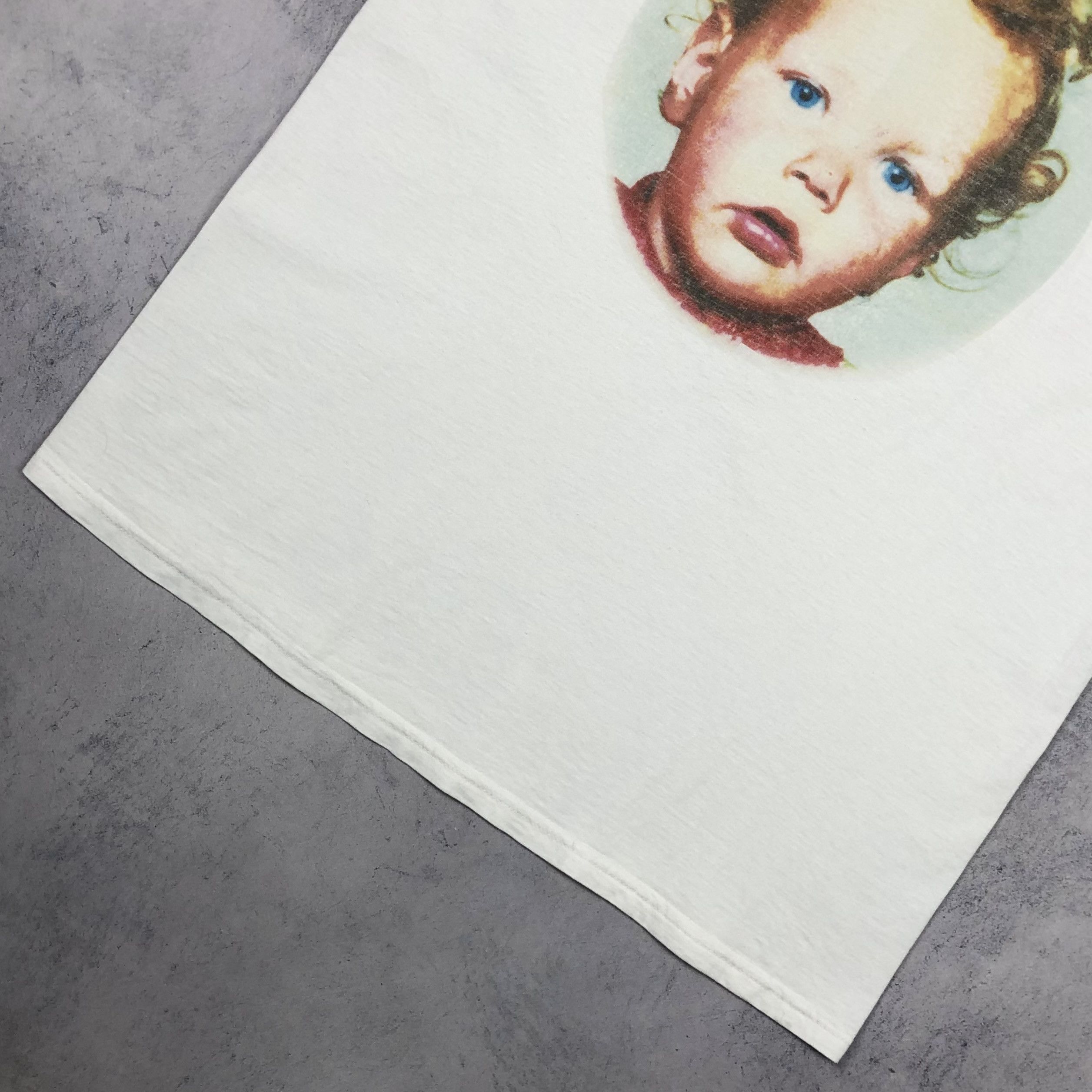 Vintage Vintage Creepy Bizarre Baby Graphic Face Tee Size US L / EU 52-54 / 3 - 8 Thumbnail