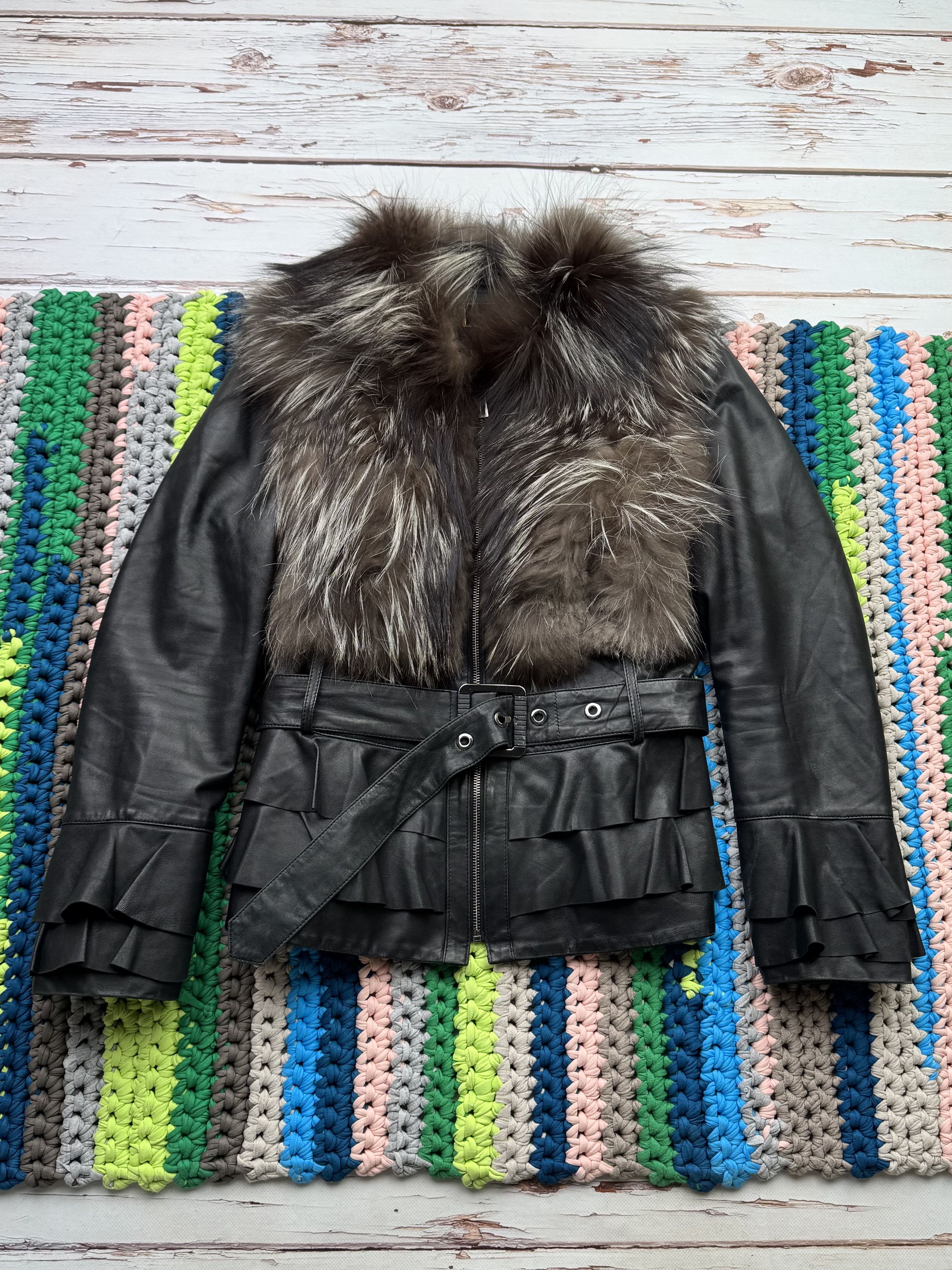 Vintage Cropped Leather Jacket With Fur Details (V22)(D15)