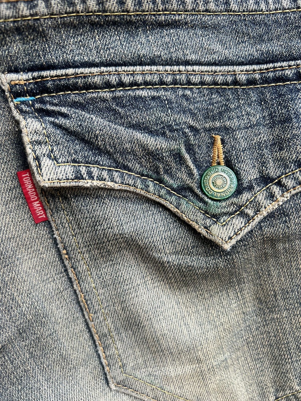 Vintage Vintage Tornado Mart Japan Distress Mud Denim Flare Jeans Size US 31 - 21 Thumbnail