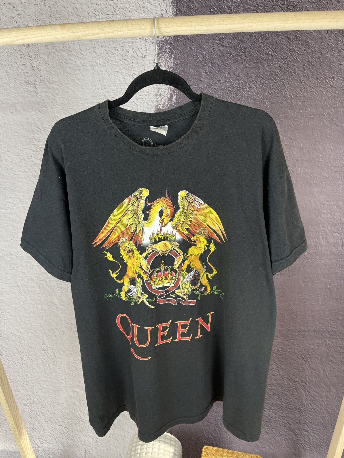 Band Tees Queen 2016 B&C collection vintage band tee shirt Size US XL / EU 56 / 4 - 3 Thumbnail