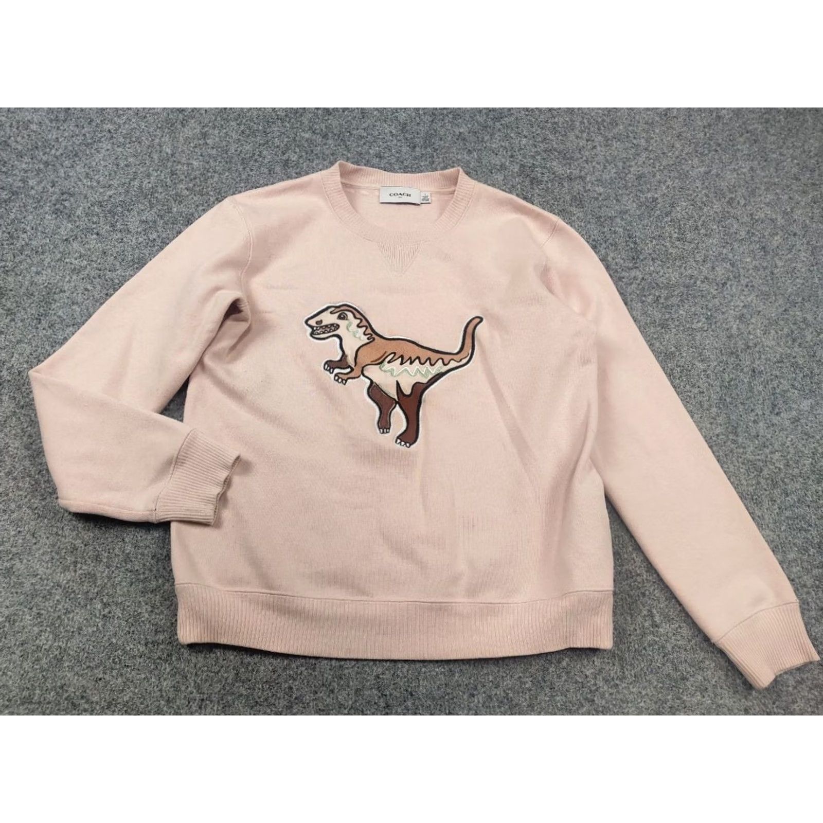 Coach VINTAGE Coach Rexy dinosaur embroidery Logo beige Crew Neck sweatshirt Size S / US 4 / IT 40 - 3 Thumbnail