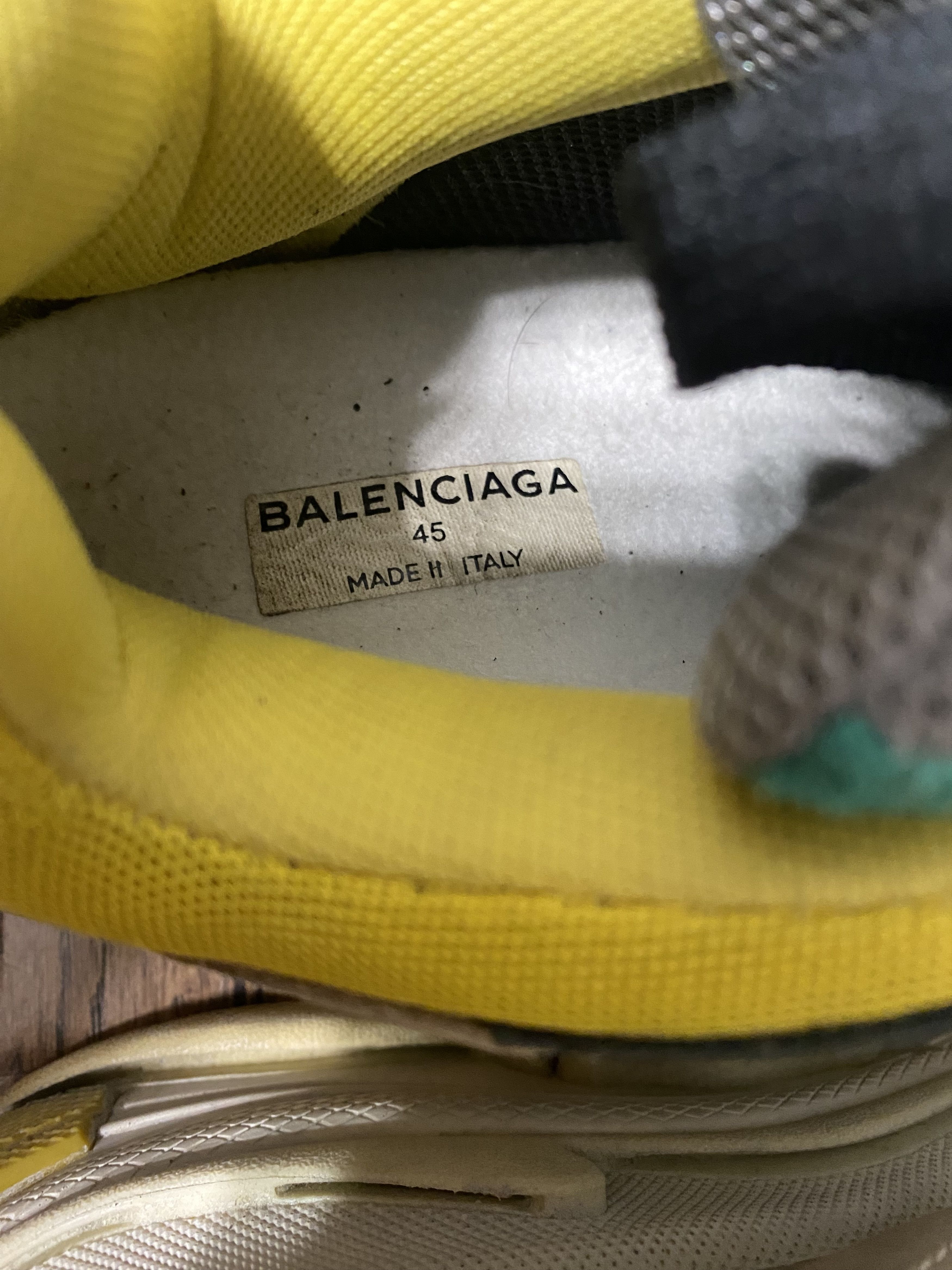 Balenciaga OG Balenciaga Made in Italy Triple S Size 12 Green Yellow Size US 12 / EU 45 - 8 Thumbnail