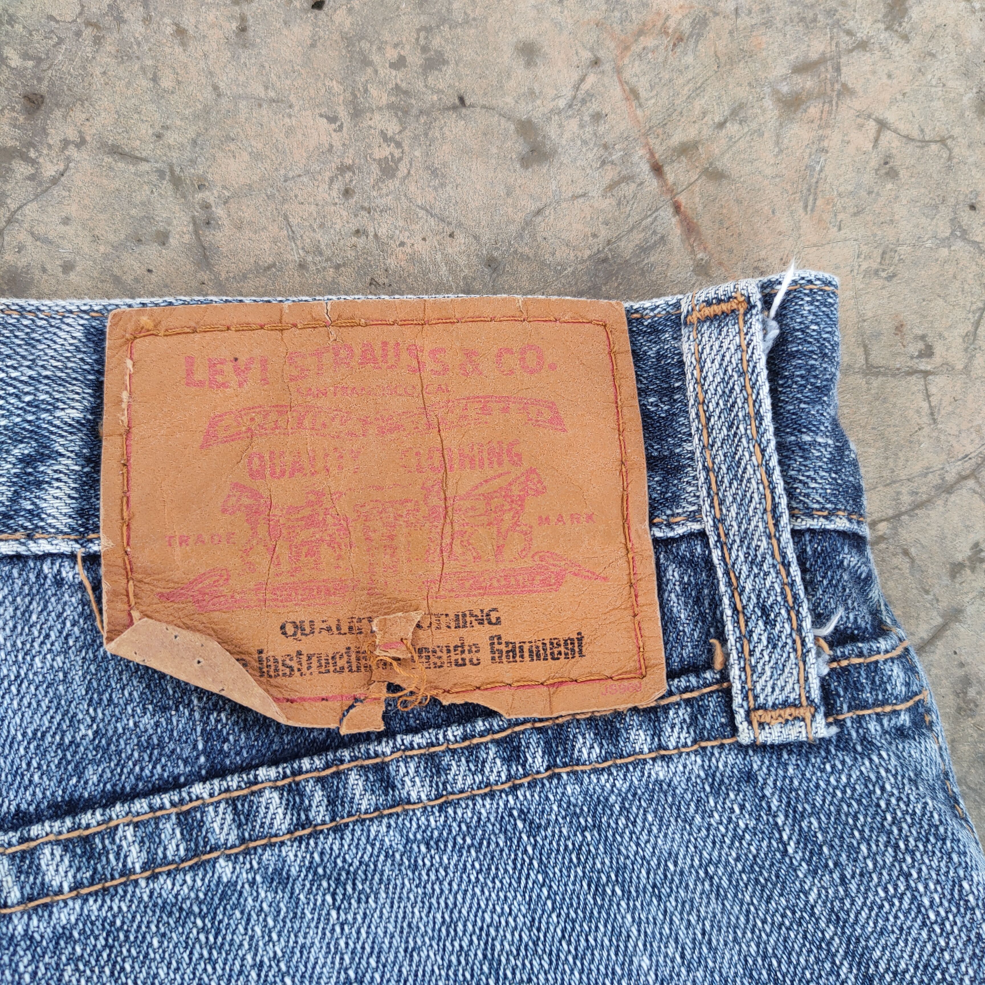 Levi's Vintage Clothing VINTAGE LEVI'S 533 FADED DENIM JEANS PANTS Size US 33 - 13 Thumbnail