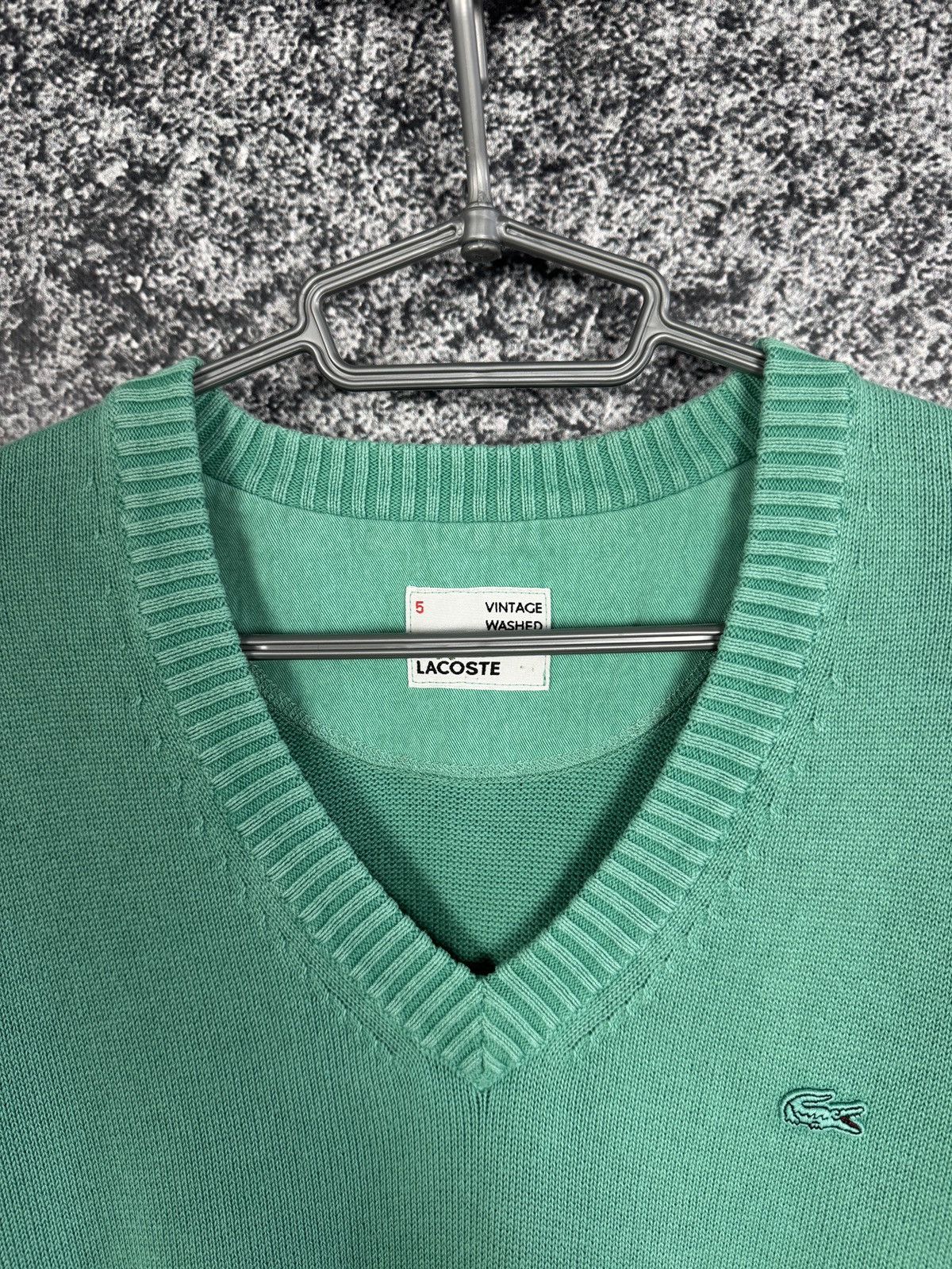 Lacoste Men’s Lacoste Vintage Washed V-Neck Sweater Pullover Size 5 Size US L / EU 52-54 / 3 - 7 Thumbnail