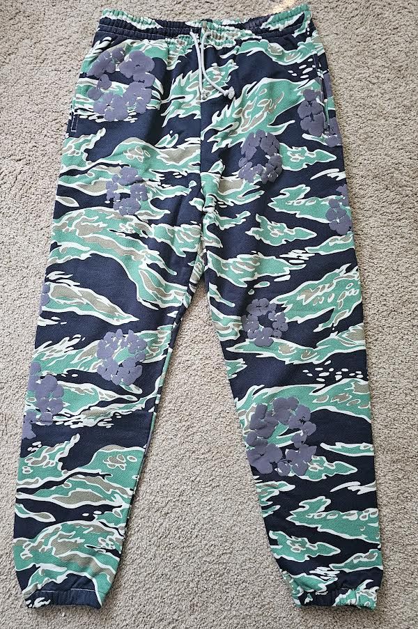 DENIM TEARS Denim Tears Wreath Track Pants Size US 36 / EU 52 - 1 Thumbnail