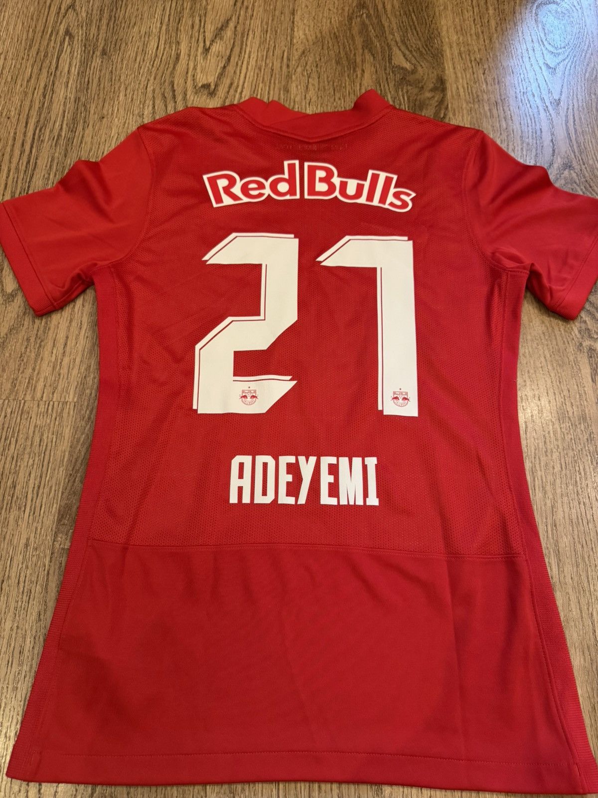Nike RED BULL SALZBURG 2021-2022 FOOTBALL SHIRT SOCCER SIZE S Size US S / EU 44-46 / 1 - 11 Thumbnail