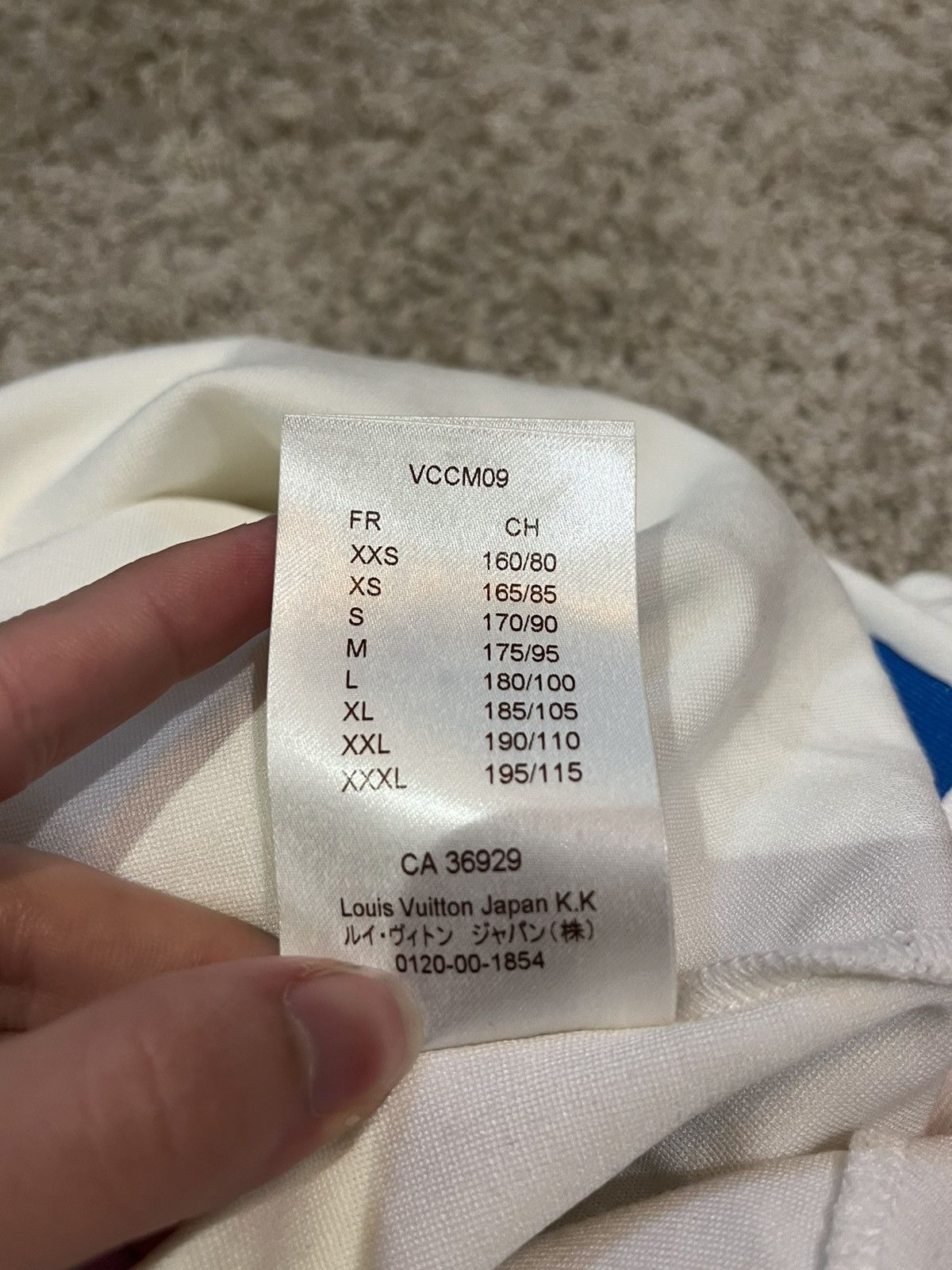 Louis Vuitton Louis Vuitton white sweatshirt with racing stripes Size US XXS / EU 40 - 8 Thumbnail