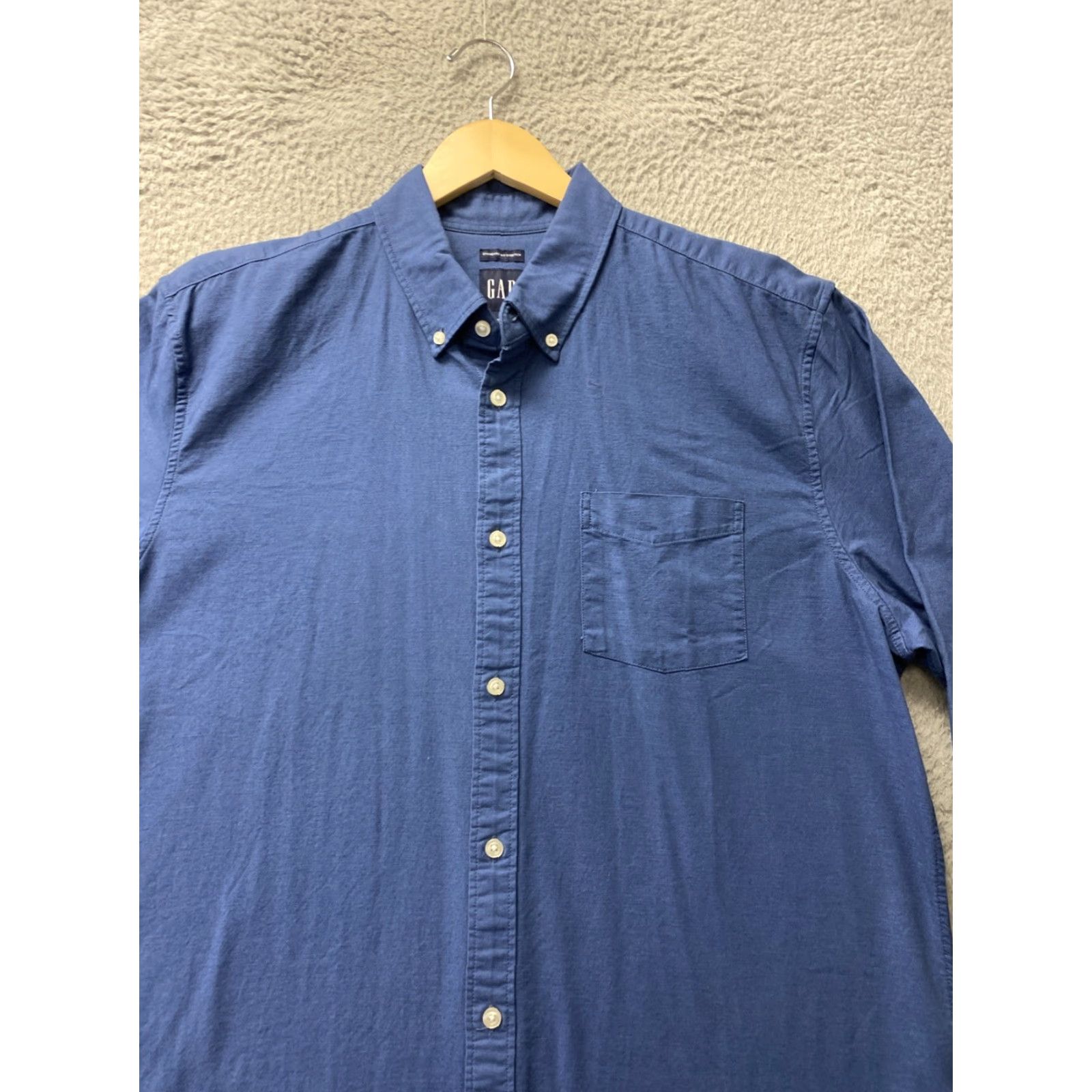 Gap VINTAGE The Gap Navy Blue Button-Down Shirt XL Men Regular Long Sleeve Blue 90s Concert? Size US XL / EU 56 / 4 - 2 Thumbnail