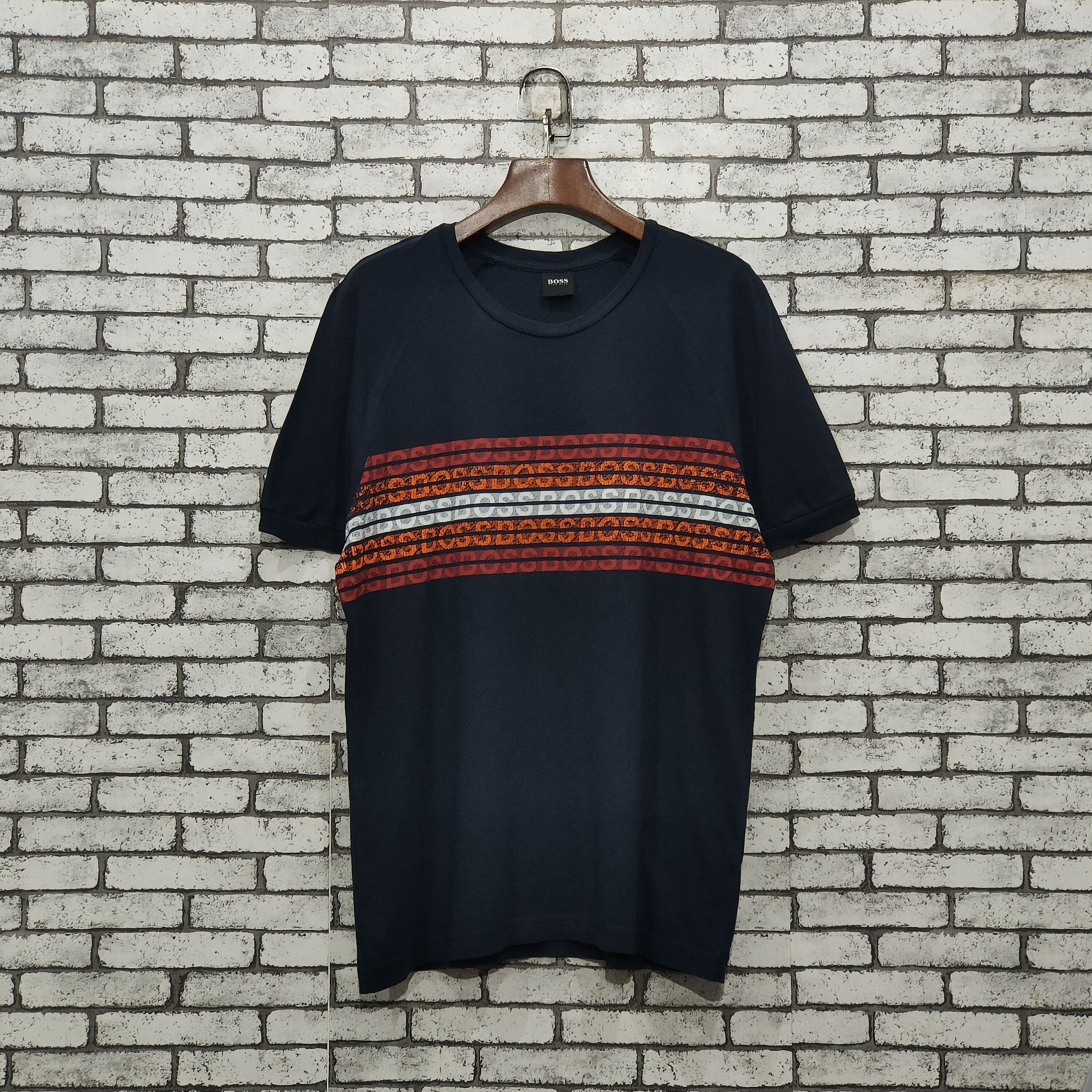 Hugo Boss 🔥BOSS Hugo Boss t-shirt Size US M / EU 48-50 / 2 - 1 Thumbnail