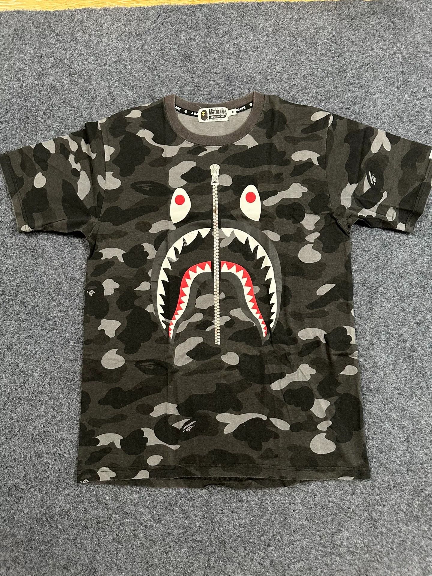 Bape Bape Multi Shark T-Shirt Casual Size US M / EU 48-50 / 2 - 1 Thumbnail