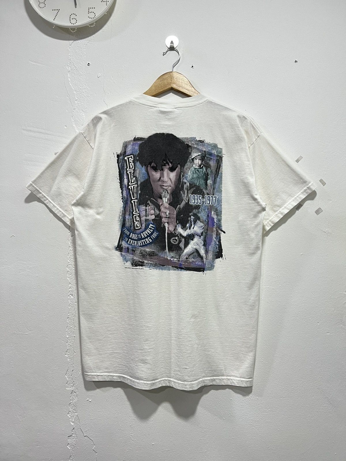 Vintage Vintage 90’s Hard Rock Cafe x Elvis Presley Tshirt Size US L / EU 52-54 / 3 - 1 Thumbnail