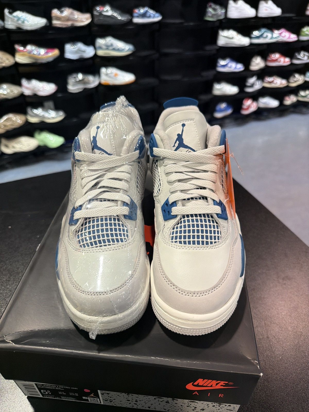 Jordan Brand Jordan 4 Military blue Size-5.5y Brand New Quick Shipping Size US 5.5 / EU 38 - 2 Thumbnail