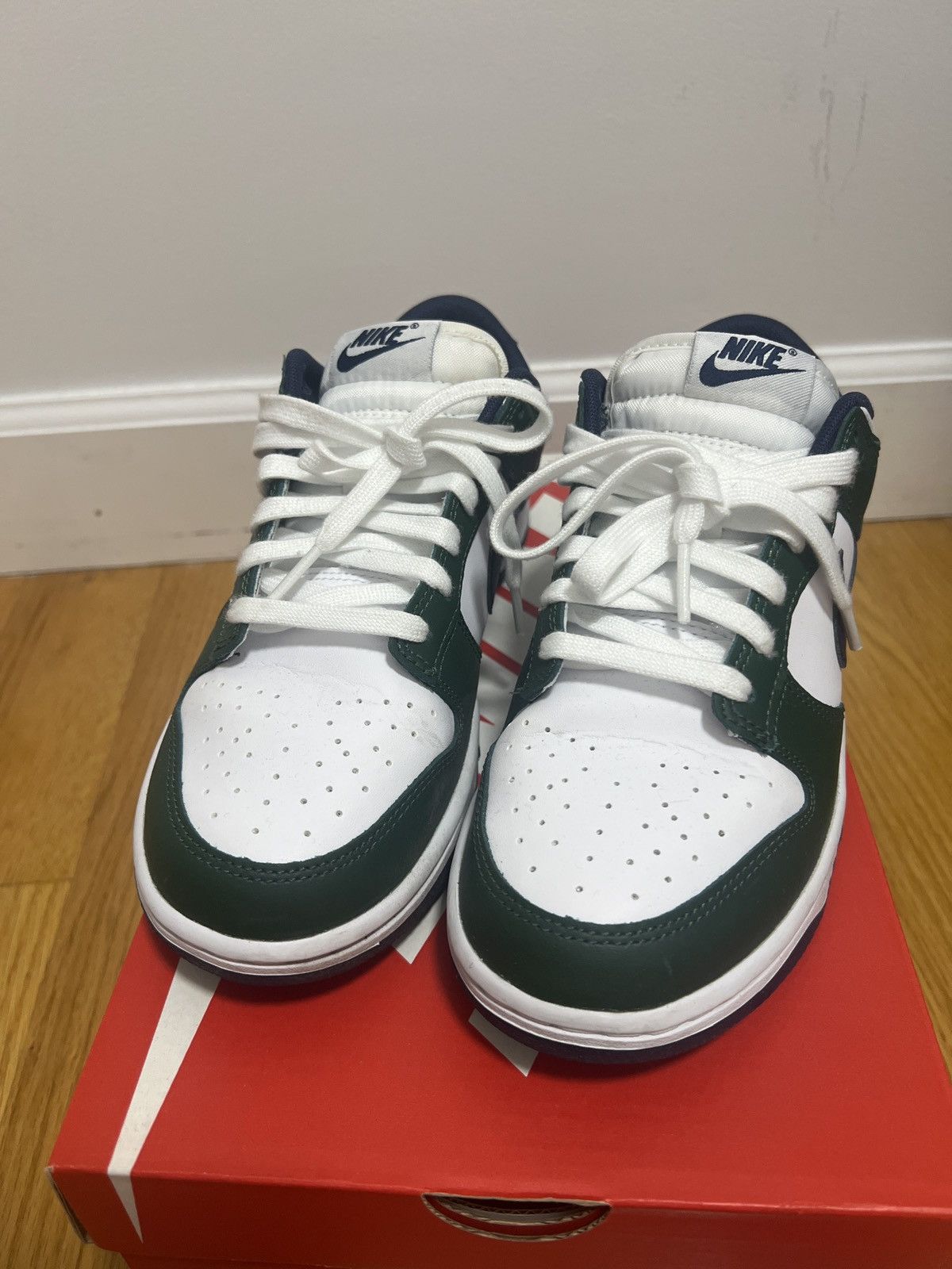 Nike DUNK LOW 'GORGE GREEN' Size US 6.5 / EU 39-40 - 2 Thumbnail