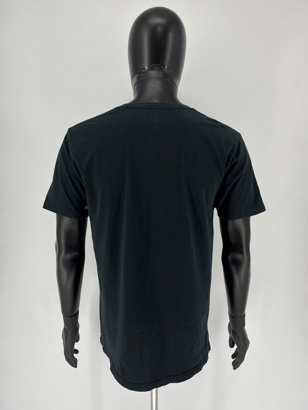 Vintage × Volcom Vintage Y2K Volcom Stone Skateboard Pin Logo Design Tshirt Size US M / EU 48-50 / 2 - 6 Thumbnail