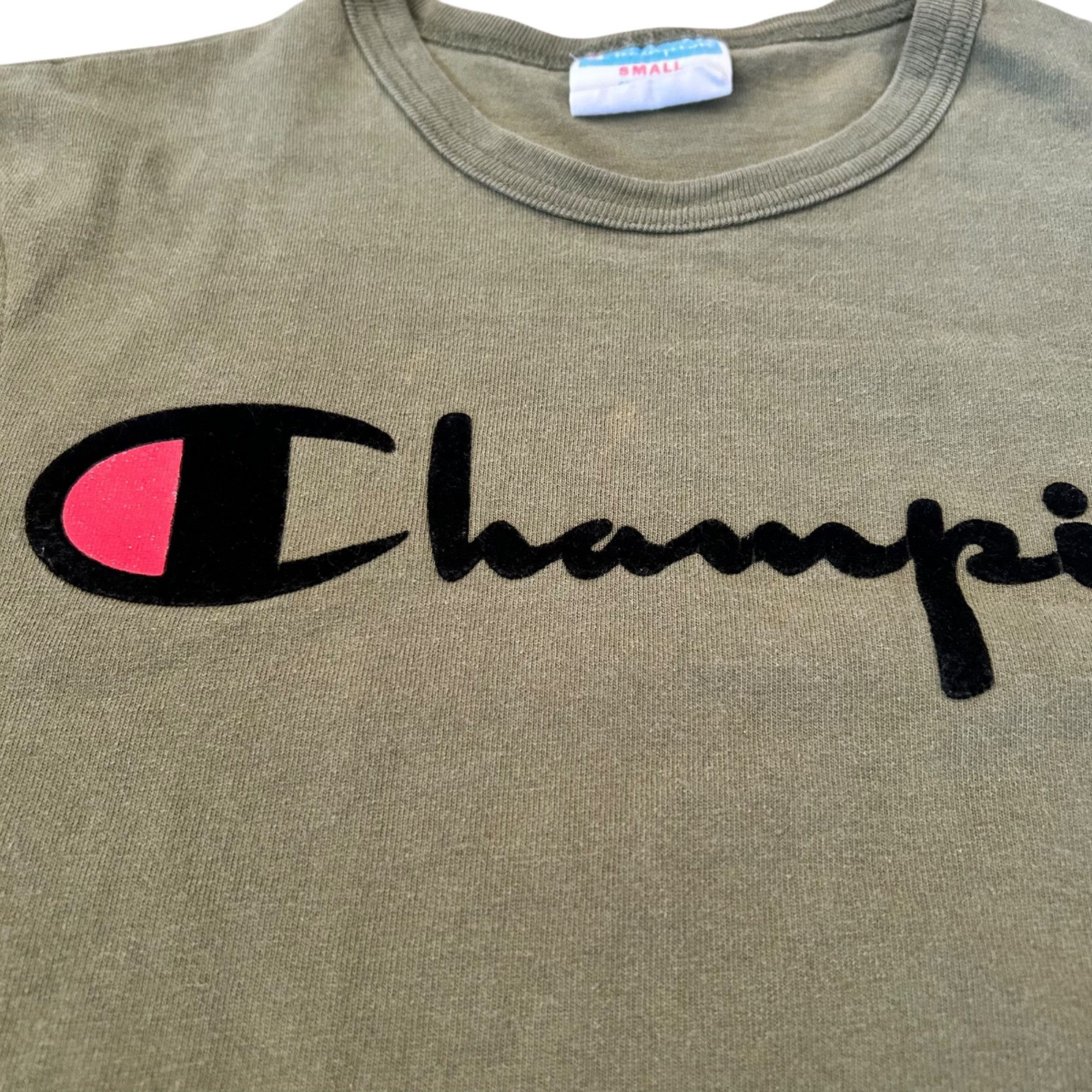 Champion Vintage Champion Olive Green Flocked Velvet Spellout Tee S Size US S / EU 44-46 / 1 - 3 Thumbnail