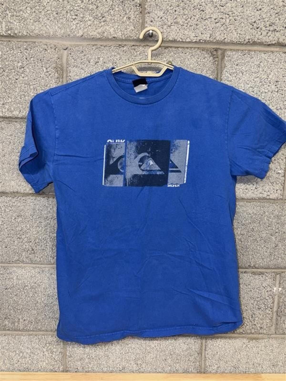 Quiksilver Quiksilver Graphic T-Shirt Size L 2010s Surf Skate Blue Logo Size US L / EU 52-54 / 3 - 1 Thumbnail
